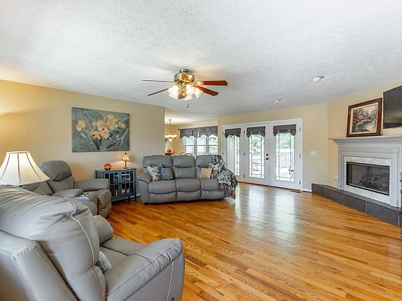 5th image of 1118 McDonald Dr