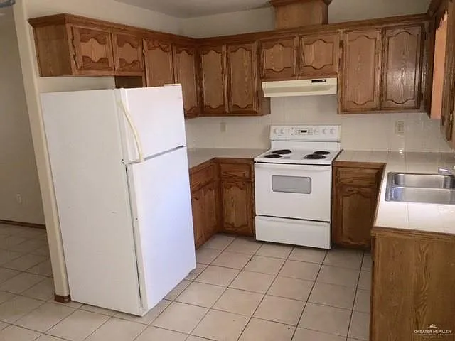 2 bed, 2.0 bath, 1050 sqft, $795 — Photo 3