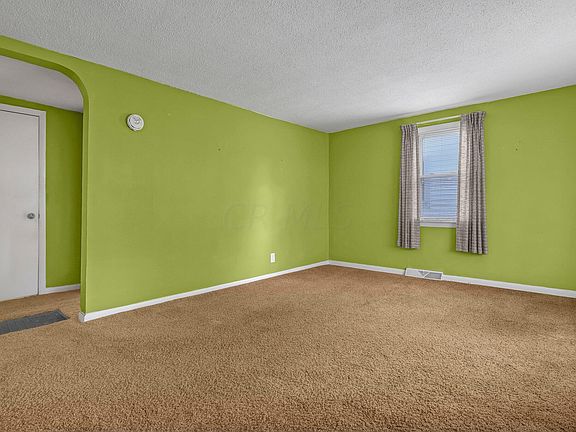 5th image of 613 W Hubert Ave