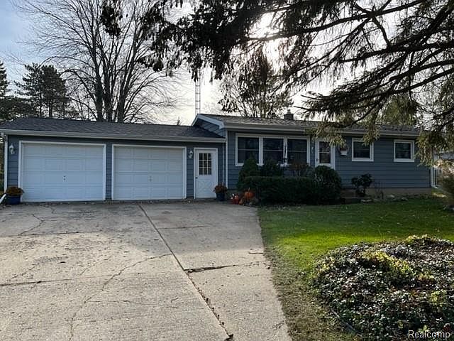 1st image of 6018 Sun Valley Dr