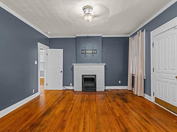 4th image of 420 N Cedar St