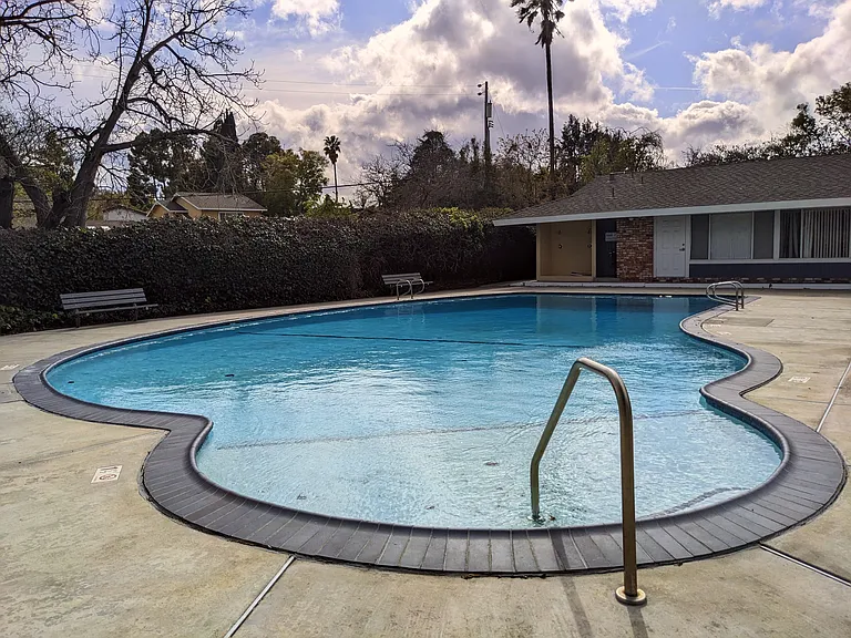 1559 Lilac Ln — Photo 14