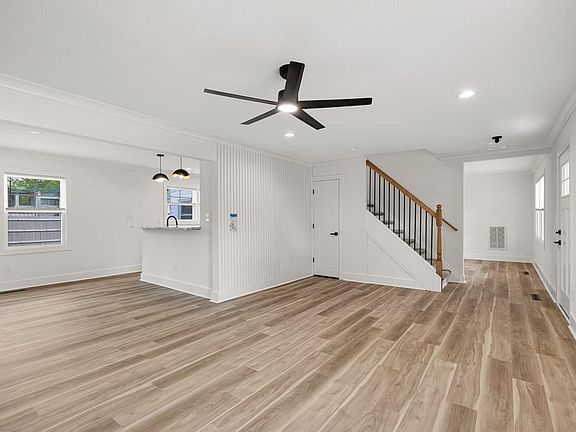 5th image of 3412 Sea Gull Rd