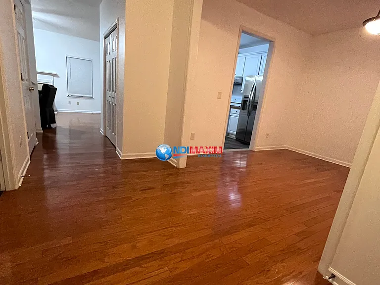 4066 Parkway Cir — Photo 3