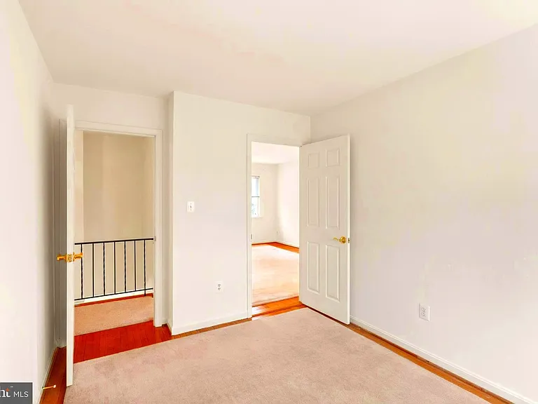 7109 Davis Ct — Photo 31