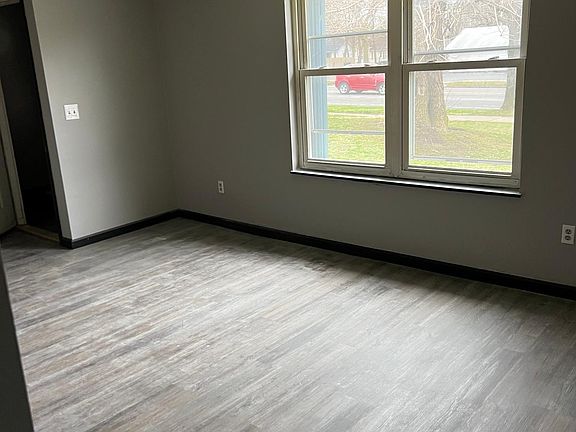 2nd image of 129 N McReynolds Ct #8D