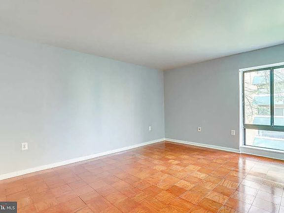 4th image of 6139 Leesburg Pike APT 401