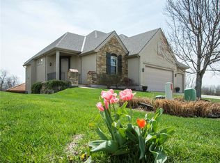 1719 Fox Ridge Dr, Raymore, MO 64083