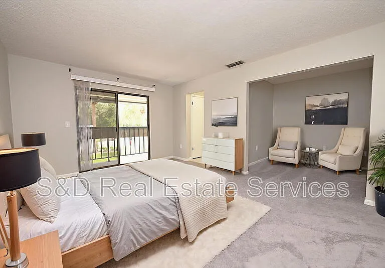 1808 Village Ct — Photo 20