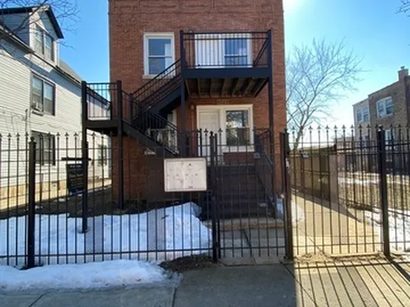 4225 W Augusta Blvd, Chicago, IL 60651