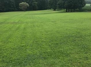 3350 Friedens Rd, Slatington, PA 18080