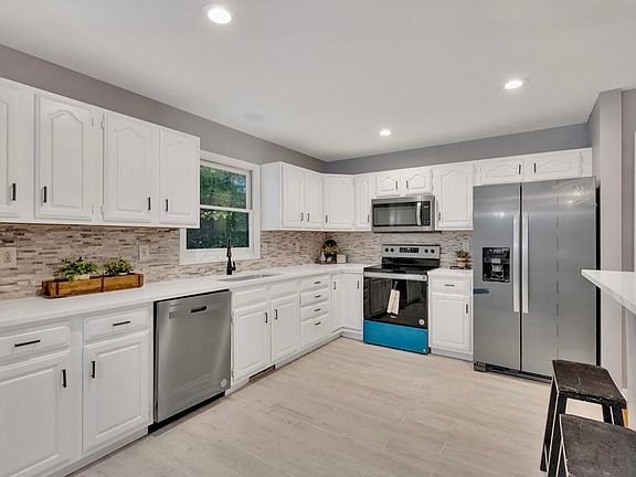 2nd image of 1404 Bristlecone Ct
