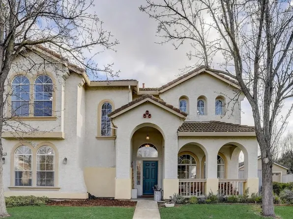 9217 Petersburg Ct, Elk Grove, CA 95758