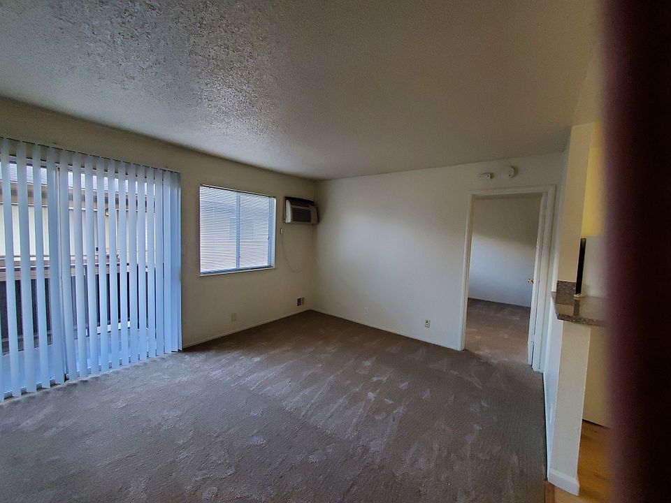 Living room_10202025