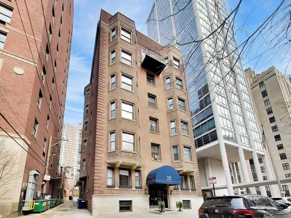 20 E Goethe St APT 501, Chicago, IL 60610