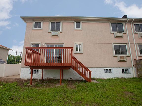 5th image of 10233 Dunton Ct