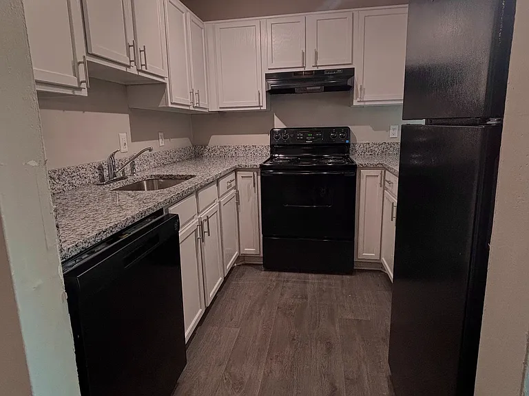 3 Bd Kitchen