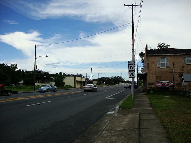 2nd image of Se Main Street