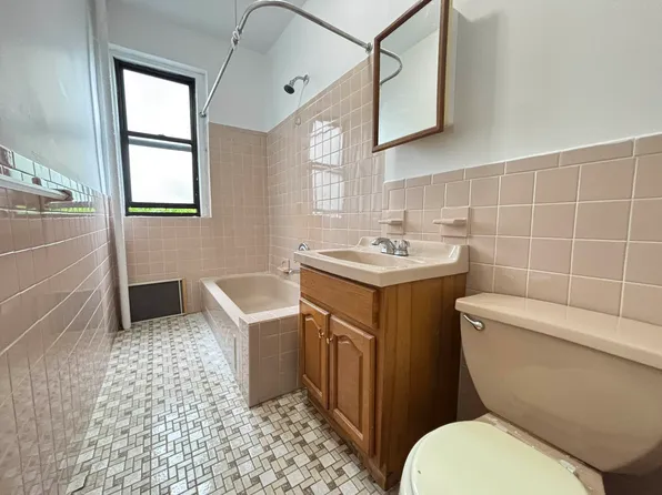 2265 University Avenue image 3 of 7