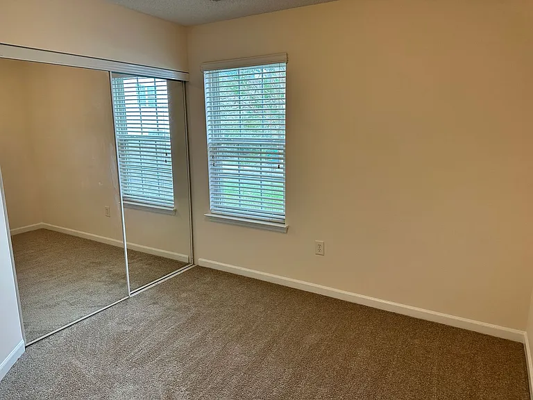 9019 Meadowmont View Dr — Photo 5