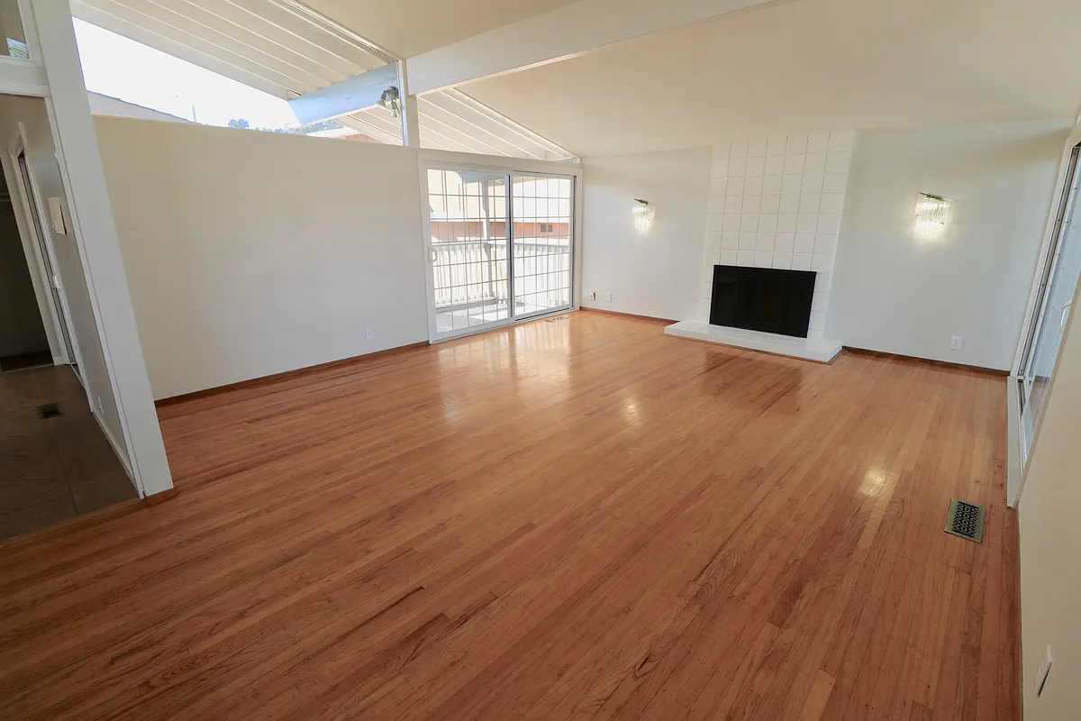 Formal Living Room - 2273 Shannon Dr