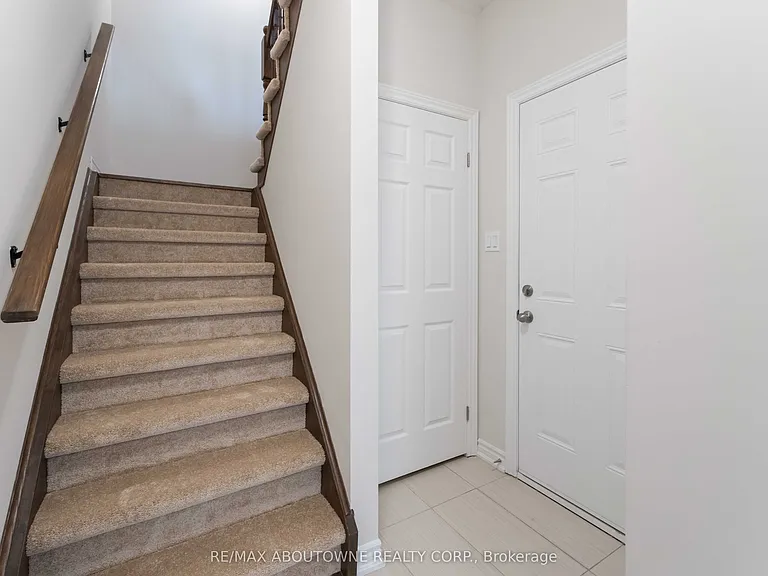 219 Dundas St E #27 — Photo 6