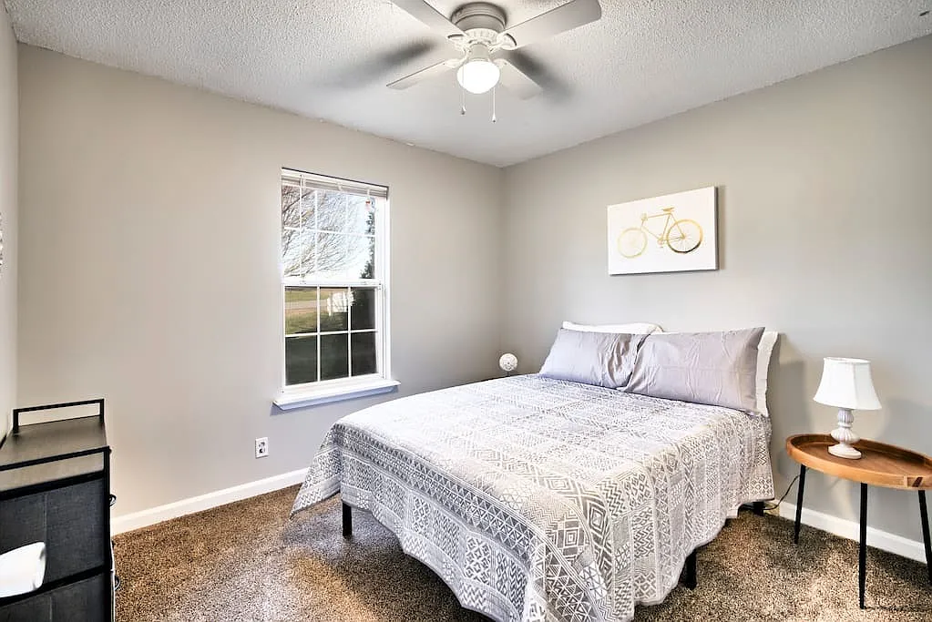 3 bed, $3,367 — Photo 3