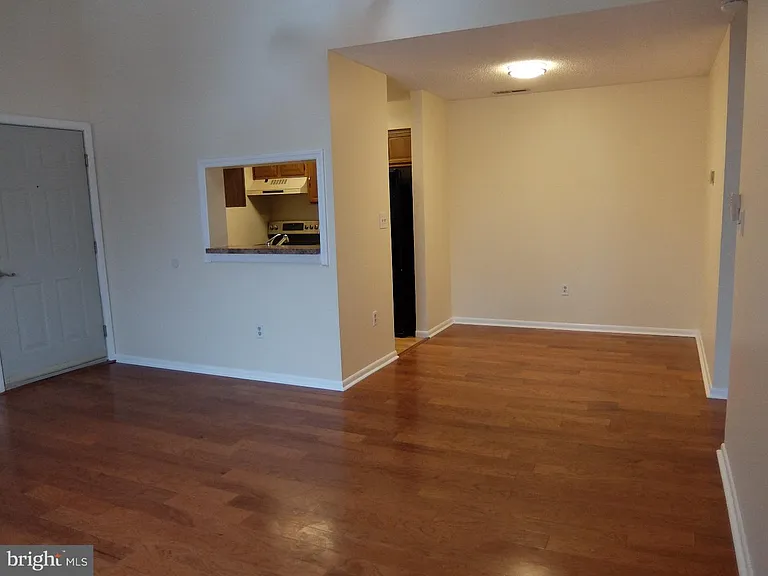 4906 Ravens Crest Dr — Photo 15