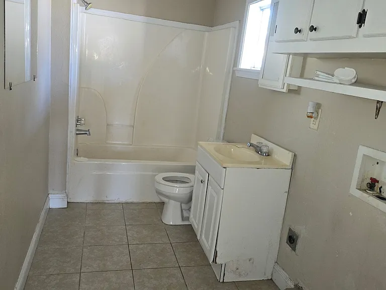 1217 N Avenue K #B — Photo 4