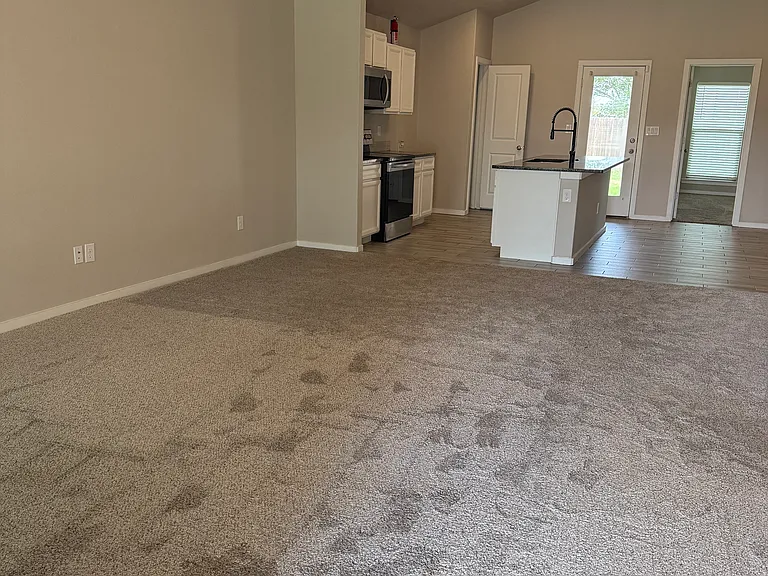 2901 Urbana Ave — Photo 4