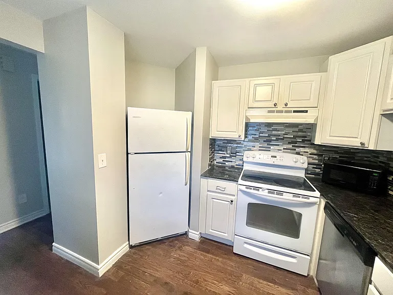 62 Madison St #2 — Photo 5
