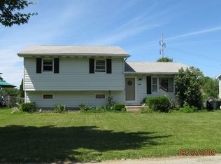 10170 Loomis Ln, Lake City, PA 16423