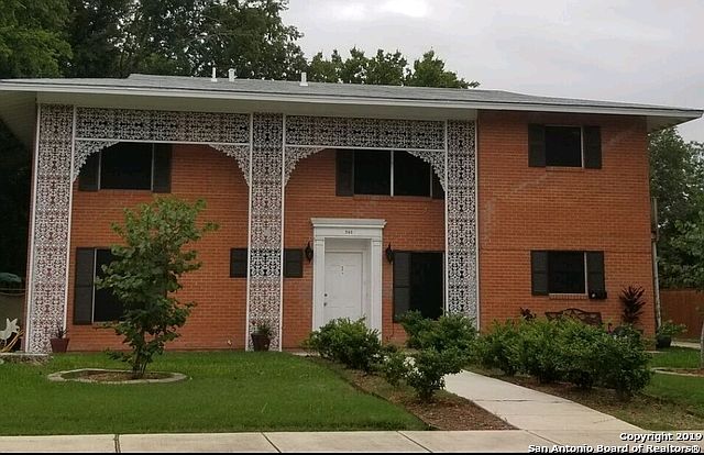 1st image of 242 Senisa Dr