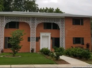 242 Senisa Dr, San Antonio, TX 78228