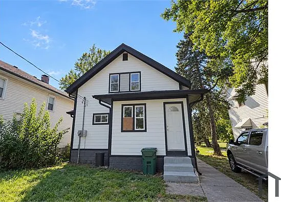 5 bed, 1528 sqft, $2,854 — Photo 3