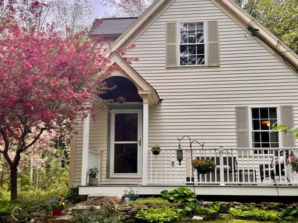 11 Taylor Court, Peterborough, NH 03458