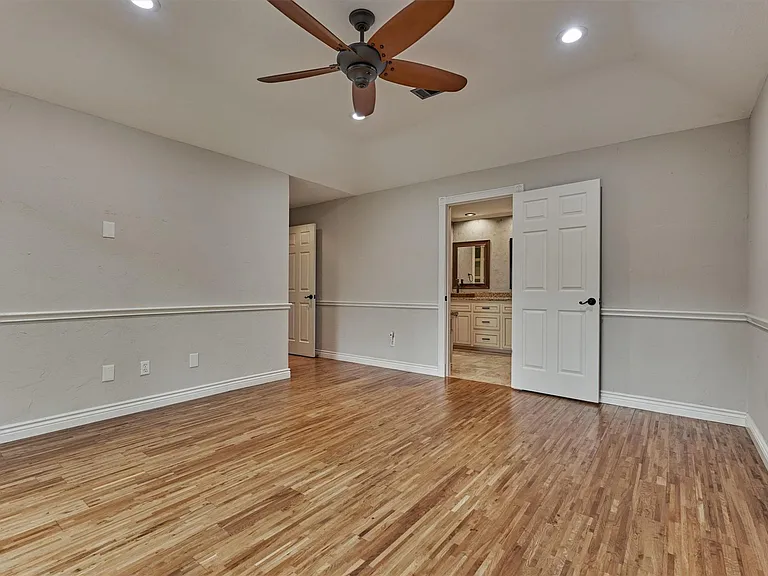 30 Cottage Grove Pl — Photo 26