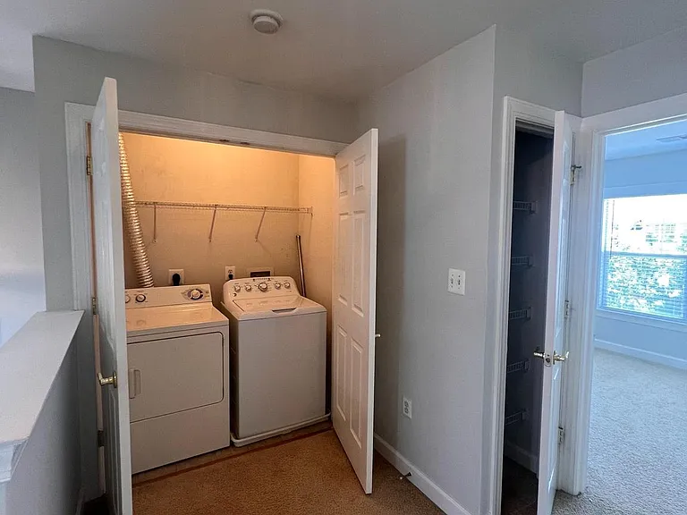 8234 Glade Bank Dr — Photo 15
