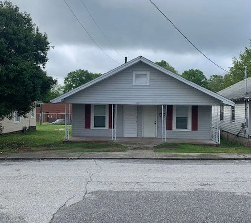 207 Erwin Ave