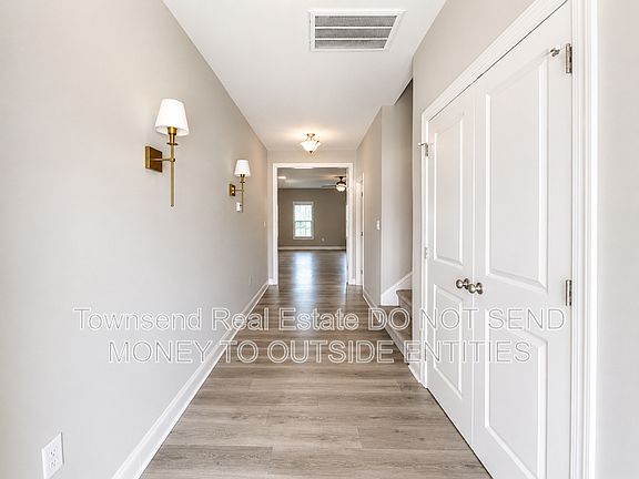 2nd image of 3358 Scotscraig Rd