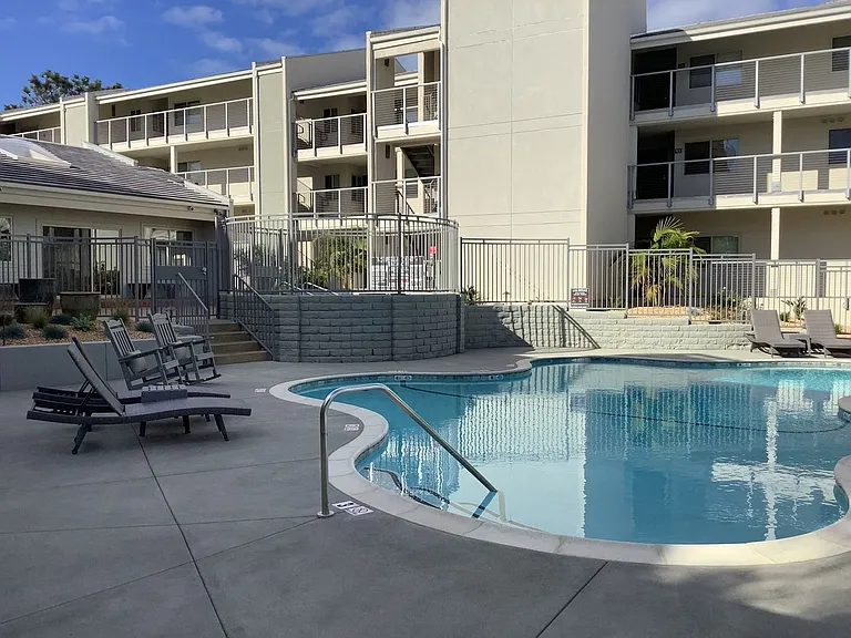 135 S Sierra Ave #14 — Photo 35
