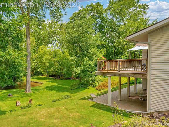 3rd image of 33420 Quaker Valley Rd