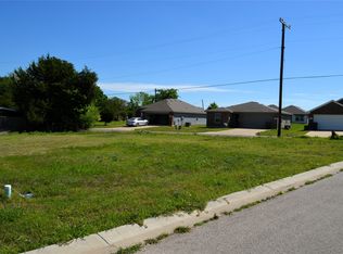 306 Preston Rd, Mabank, TX 75147