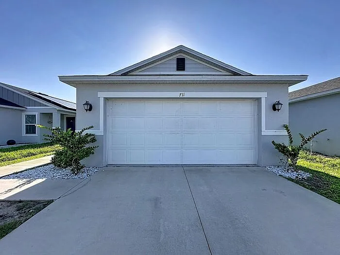 3 bed, 2.0 bath, 1511 sqft, $1,900 — Photo 4