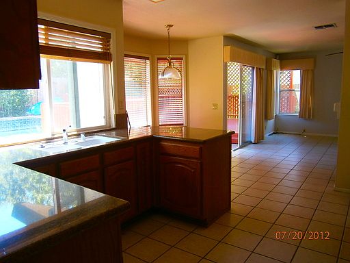 3rd image of 5304 Laguna Park Dr
