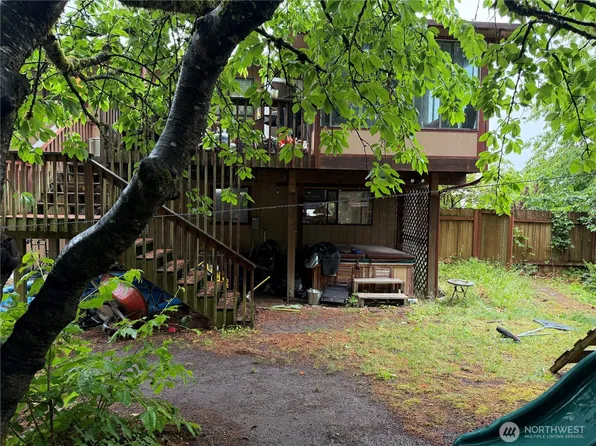 1520 NW Lakehill Circle, Silverdale, WA 98383