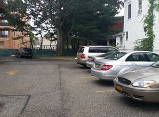 221 Reynolds Ln APT 1B, Cliffside Park, NJ 07010