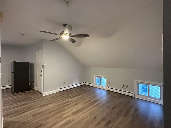 3rd image of 60 Richmond St APT 3