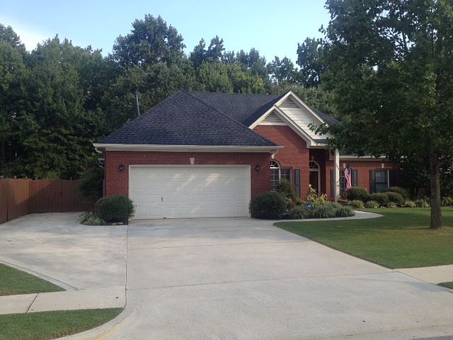 Home front - 3 car driveway