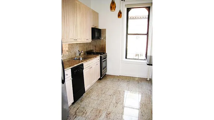 Rented by Fenwick Keats Real Estate | media 19